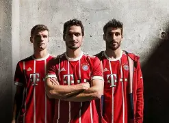 关于拜仁慕尼黑清晨回应争议，志在亚冠名次提升，媒体盛赞，赛季目标并未改变的信息