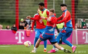 关于拜仁慕尼黑清晨回应争议，志在亚冠名次提升，媒体盛赞，赛季目标并未改变的信息